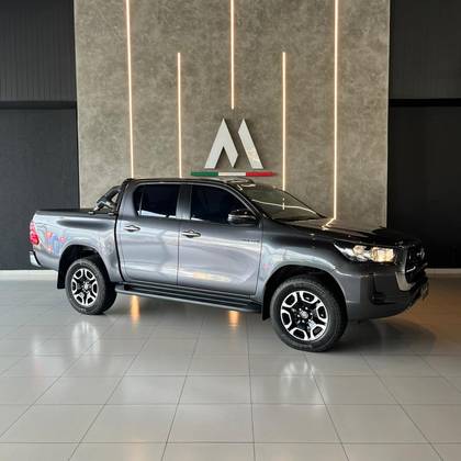 TOYOTA HILUX 2.8 D-4D TURBO DIESEL CD SRX LIMITED 4X4 AUTOMÁTICO